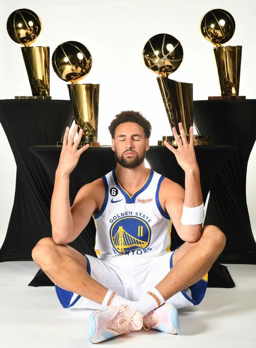 克莱汤普森的身高体重是多少？深度剖析他的体型