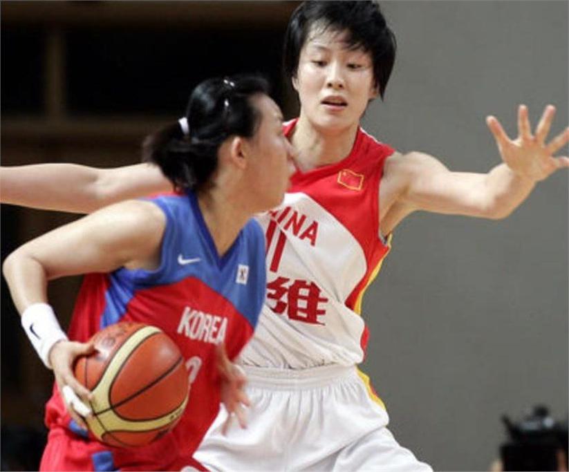 你知道姚明老婆叶莉有多高吗？答案绝对让你吃惊！
