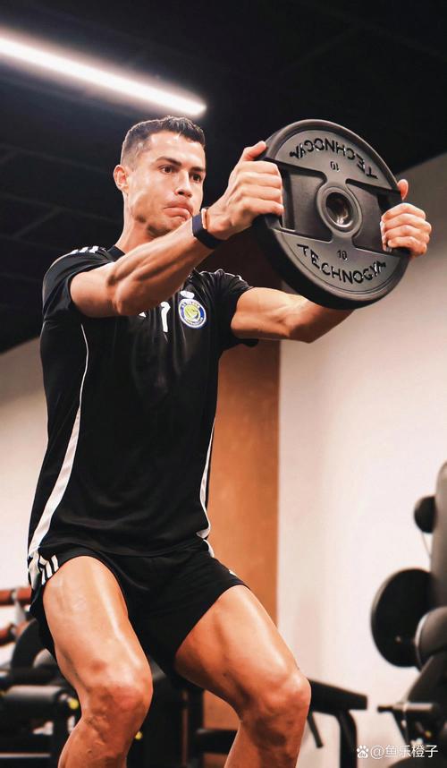 难以置信！C罗体重只有80公斤，这身材是怎么练出来的？