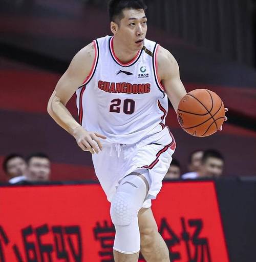 任骏飞身高多少？广东男篮名将身高体重大揭秘