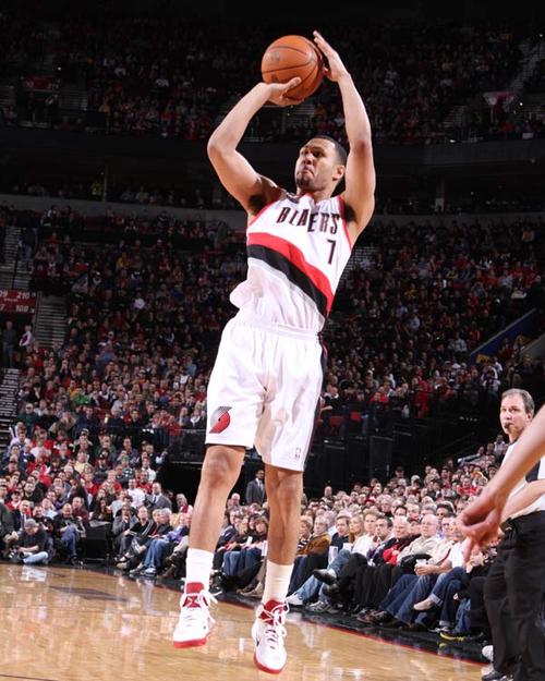 罗伊是第几顺位进入NBA？他的选秀故事及生涯回顾