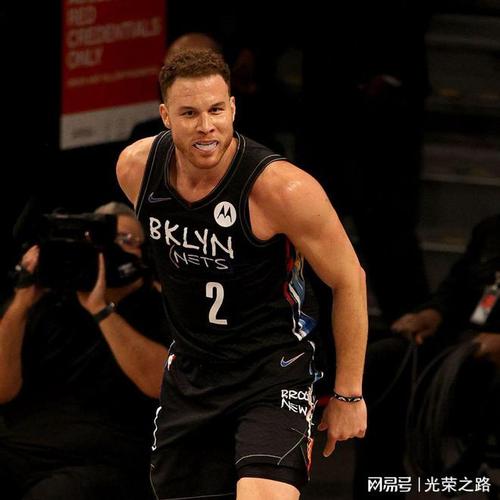 劲爆扣篮的布雷克格里芬退役了吗？让我们缅怀他的精彩瞬间