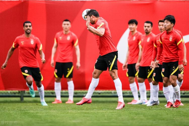 足球阿兰的国籍真相:他真的是中国人吗?