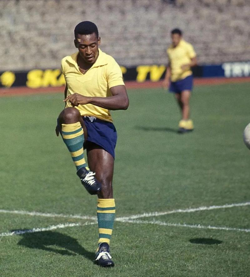 足球之王贝利放到现在行不行?实力深度解析与排名预测