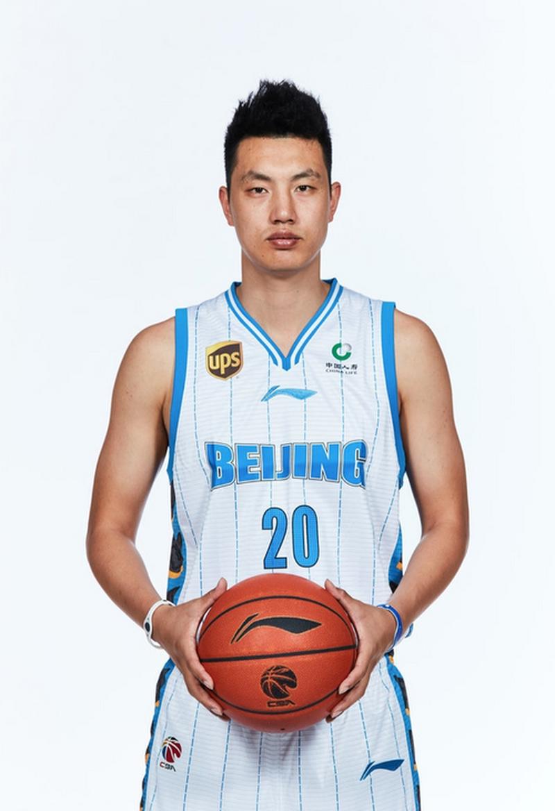 CBA翟晓川年薪曝光！你猜是多少？