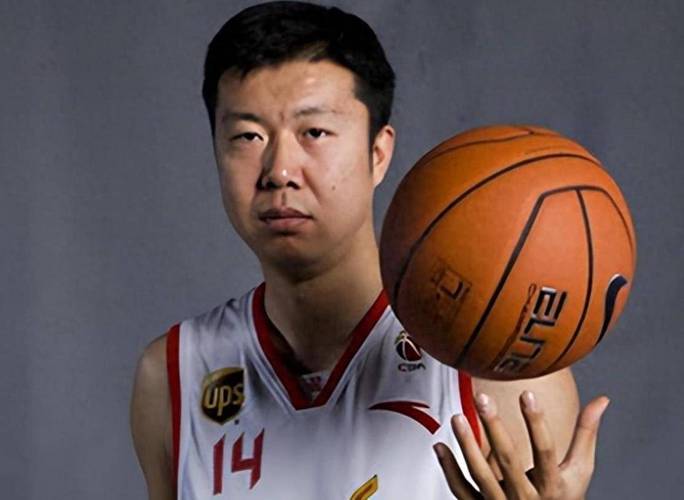 王治郅不归事件全回顾：影响中国篮球的事件