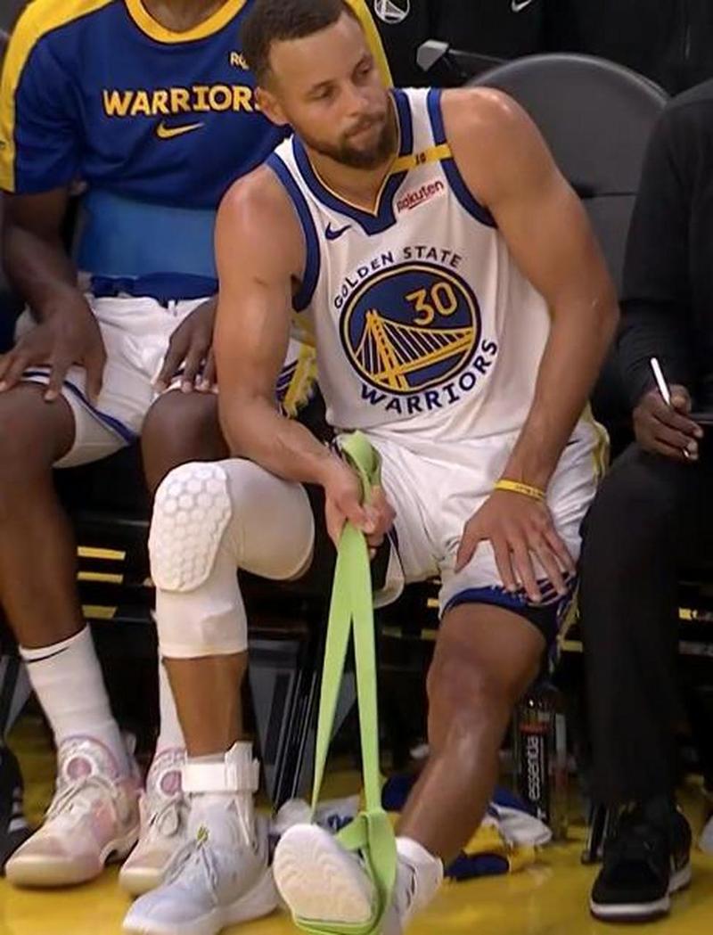 库里缺阵勇士惨败！腿筋拉伤的真相和后续影响是什么？