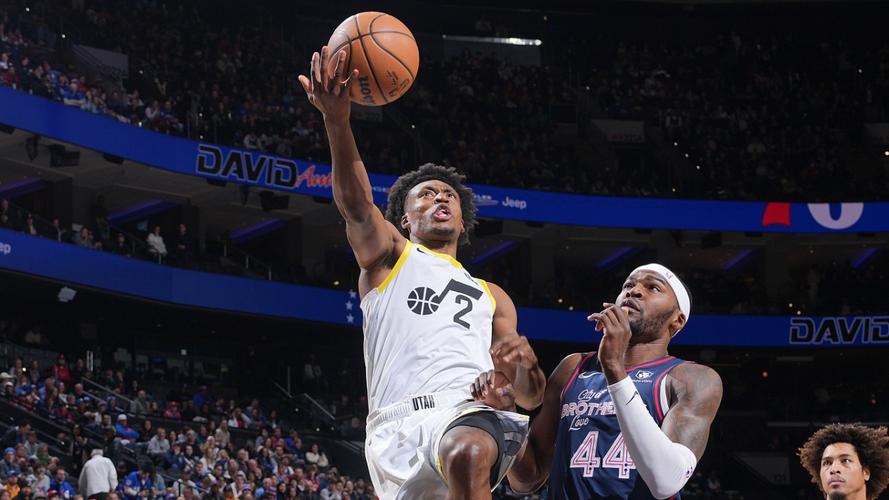 塞克斯顿比赛数据一览：得分、助攻及其他表现