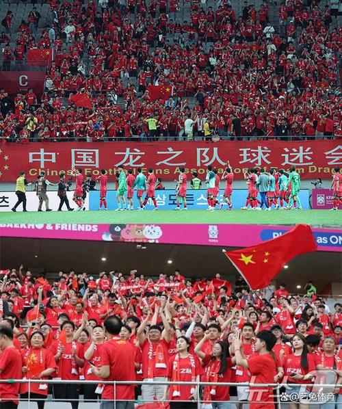 还记得中国队出线的那一年吗？2001年，我们一起见证奇迹！