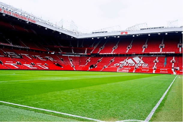 老特拉福德球场名称解释：地名与曼联的传奇