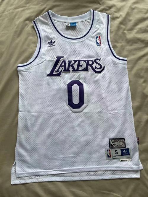 揭秘尼克杨NBA生涯所有球衣号码,你都知道吗?