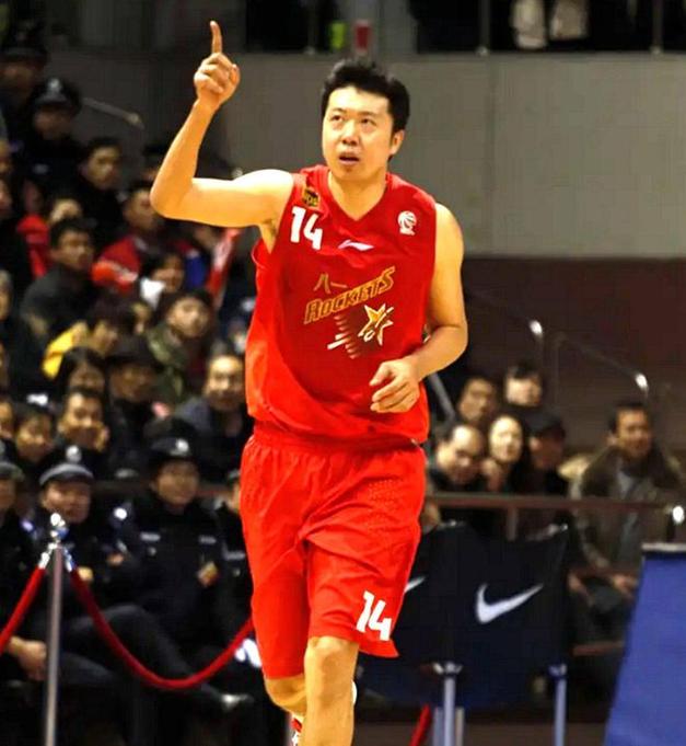 王治郅是哪里人？探秘他的篮球之路！