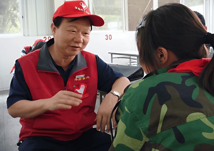 莫雷现在的工作单位是哪里？他最近发生了什么？