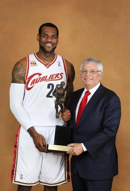 骑士队夺冠之路：回顾那场惊天动地的总决赛