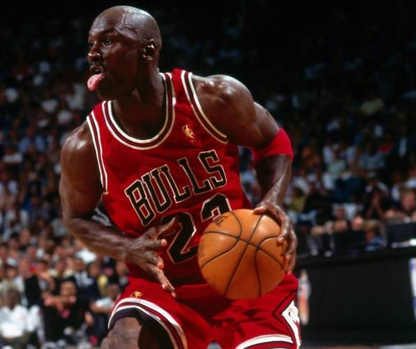 打篮球谁才是老大？从NBA巨星看领导力与实力