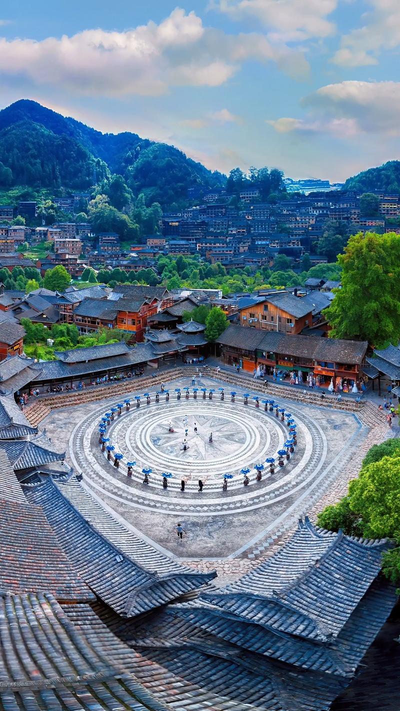 西江千户苗寨具体位置?贵州黔东南,苗族风情等你体验!