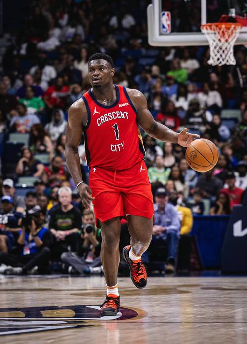 谁是更强的球队？英格兰与比利时足球实力大比拼！