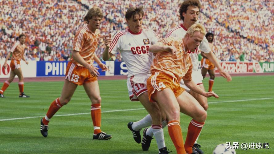 荷兰足球队三次获得世界杯亚军,为何成“无冕之王”?