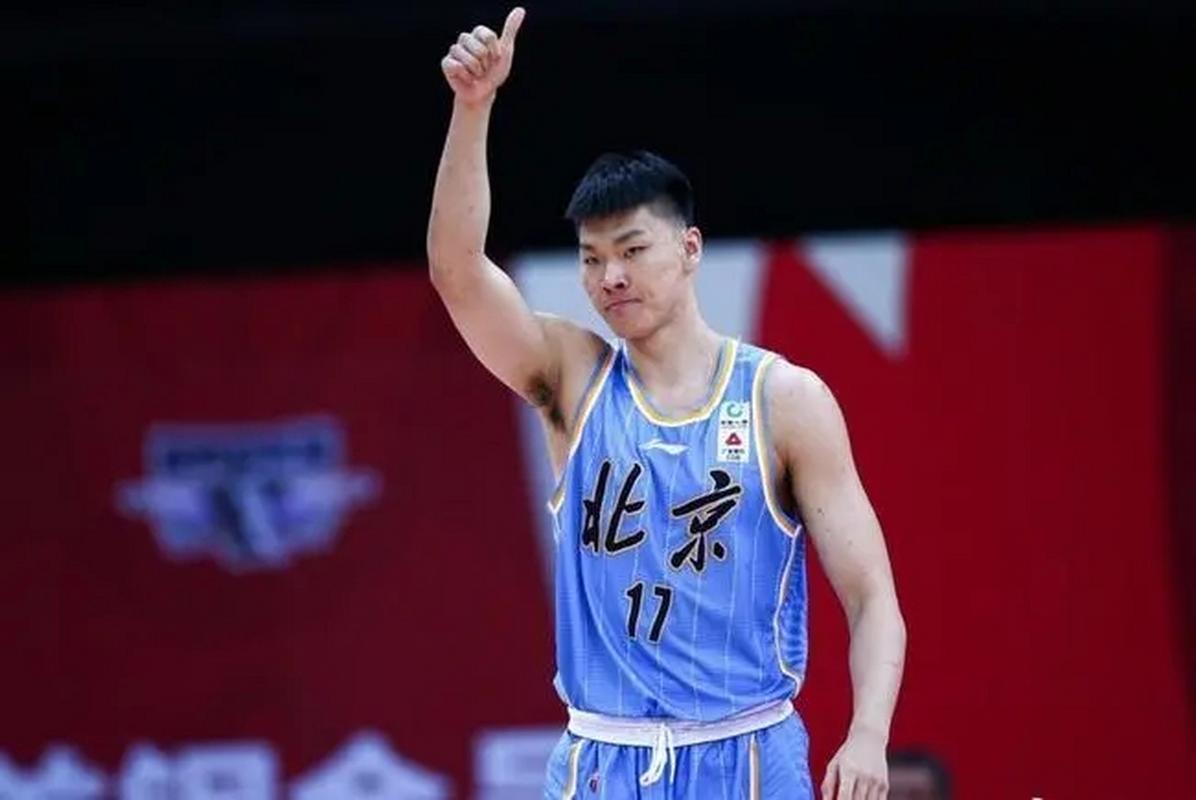 CBA球员范子铭的故乡在哪里？父母是做什么的？