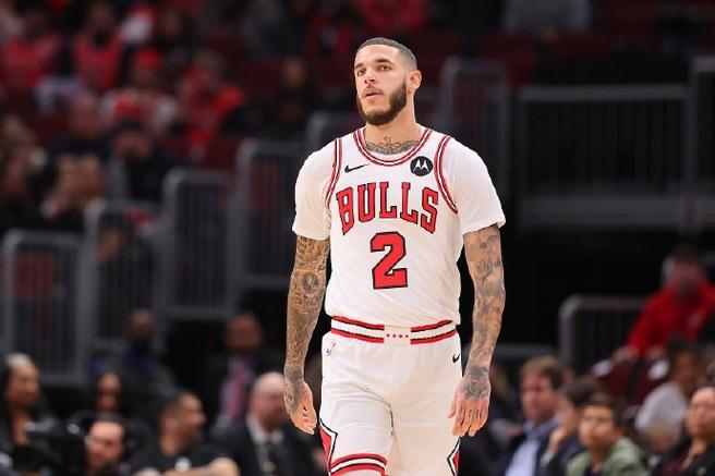 朗佐鲍尔是几球？他与兄弟们的篮球成就对比