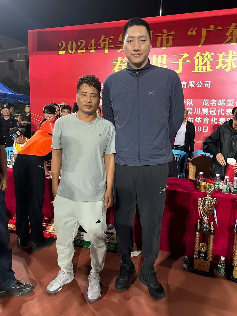 唐正东现在在哪里工作？他的近况如何？