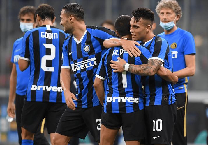 那不勒斯与国际米兰巅峰对决：焦点战役，你更看好谁？