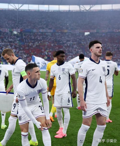 欧洲杯决赛:西班牙夺冠!英格兰遗憾落败