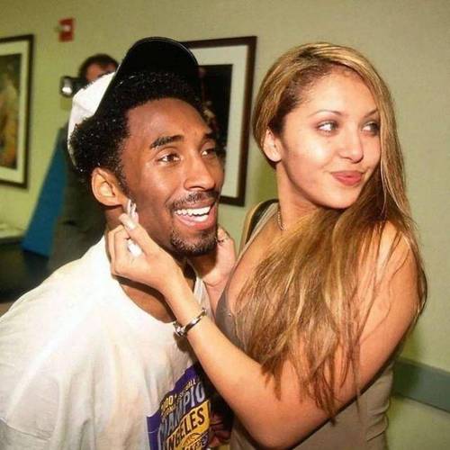 科比与瓦妮莎的爱情故事:他真的只有一个妻子吗?