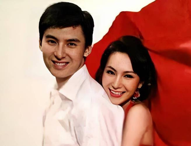 揭秘闵鹿蕾的家庭生活：他的妻子是谁？他们过得怎么样？