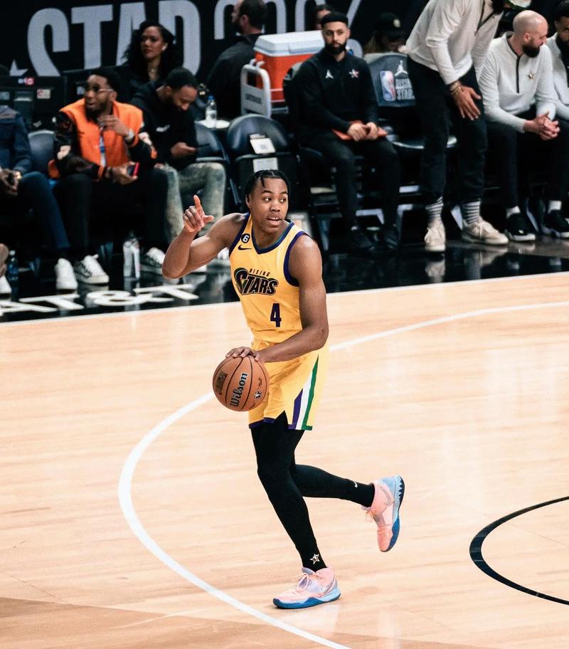 巴恩斯在哪个队？深度解析他的职业生涯和未来发展