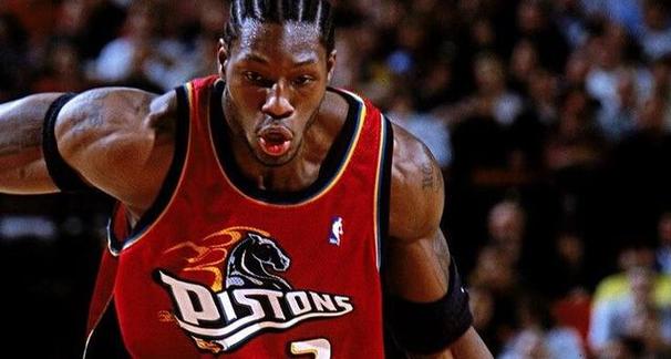 看本华莱士集锦有什么好处(学习防守技巧重温经典)