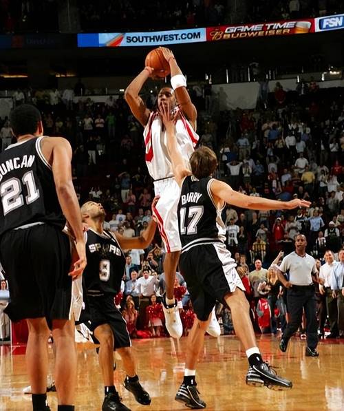 麦迪退役对篮球影响大吗？(分析那些难忘历史瞬间)