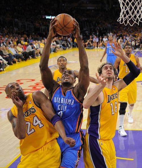 伊巴卡受伤对球队有何影响？(全面解析关键后果)