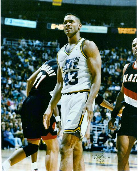 霍华德身高体重历史变化大吗？生涯对比图一览！