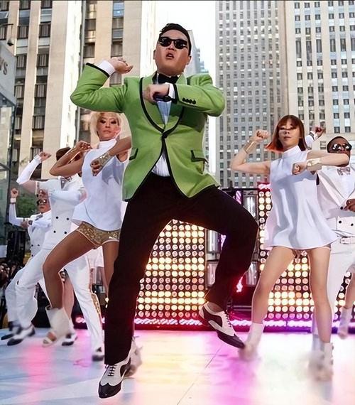 莫耶斯女儿是谁？从出生到成名完整故事揭晓！