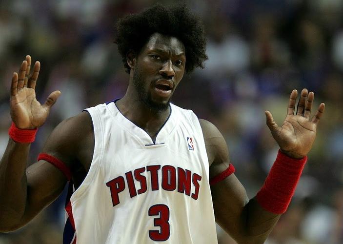 看本华莱士集锦有什么好处(学习防守技巧重温经典)