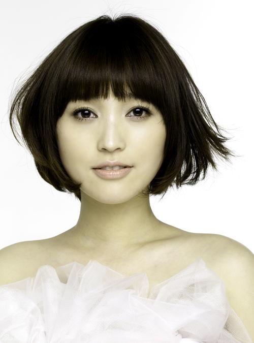 金莎男人装写真照来袭?她的封面造型惊艳全场