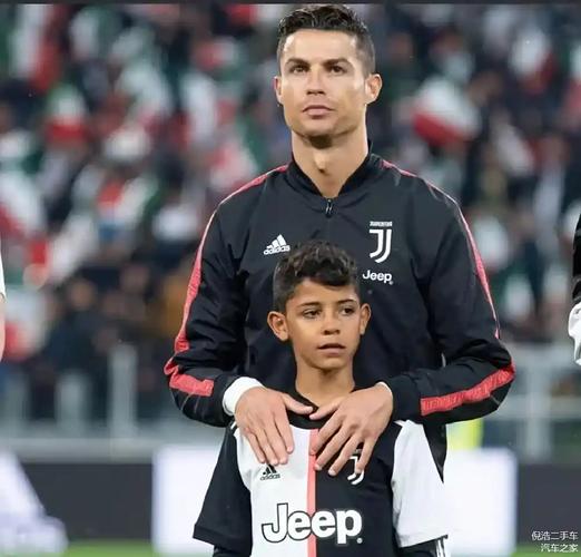C罗儿子叫什么名字？(全网热议小宝贝真名揭晓！)