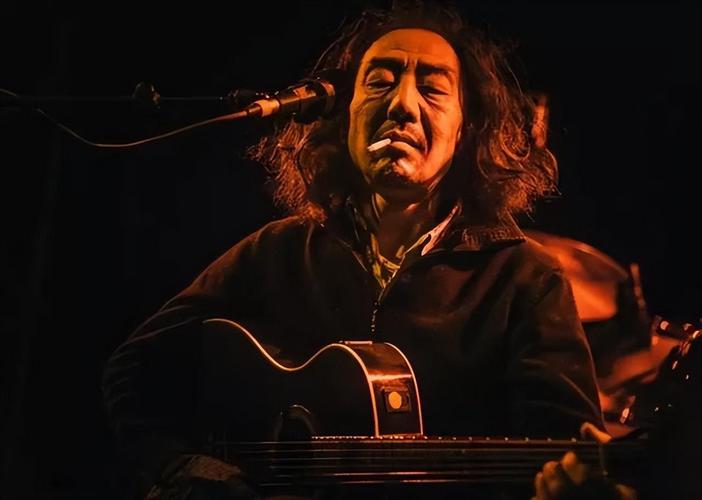 高枫封面有哪些经典造型?盘点他最帅的5个瞬间!