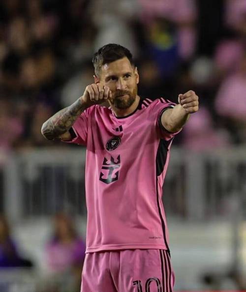 梅西上演帽子戏法球员有谁?盘点足球顶尖传奇人物!