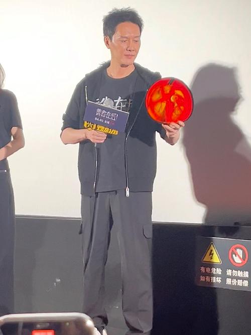 冯绍峰p成圣诞树为什么火？背后原因大公开快看！