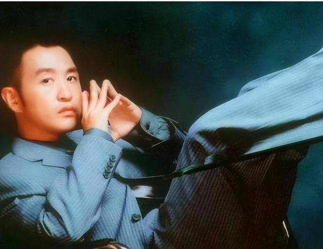 高枫封面有哪些经典造型？盘点他最帅的5个瞬间！