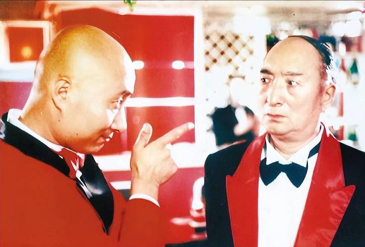 陈佩斯哥哥叫什么名？两人背景大揭秘！