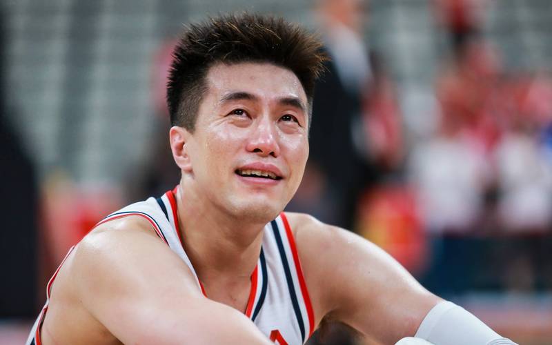 郭艾伦哭了怎么回事？背后真实原因全面解析！