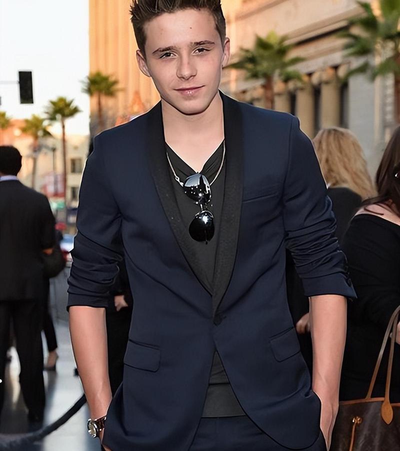 贝克汉姆爵位特权有哪些？特权生活细节揭秘！