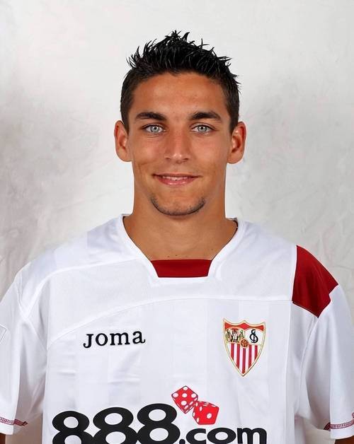 赫苏斯纳瓦斯是谁？带你了解这位顶级边路飞翼的生涯！