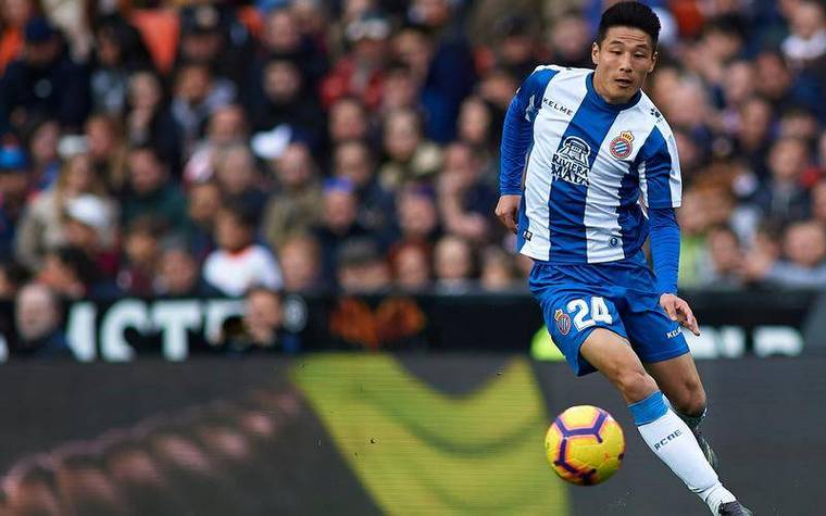 日本队员回欧洲的场面让武磊扎心了(揭秘中日球员差距5大原因)