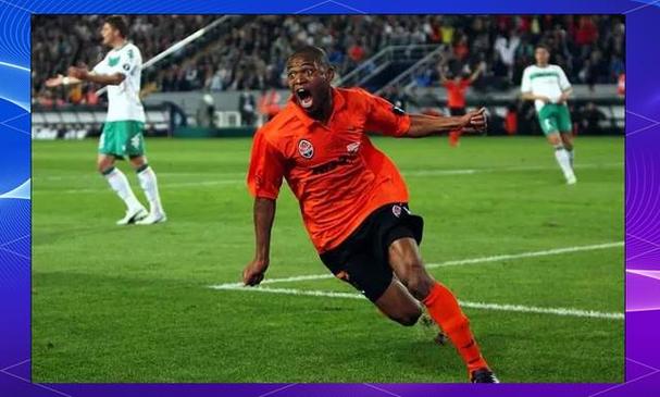 路易斯-阿德里亚诺进球有多精彩?超燃集锦粉丝必看!