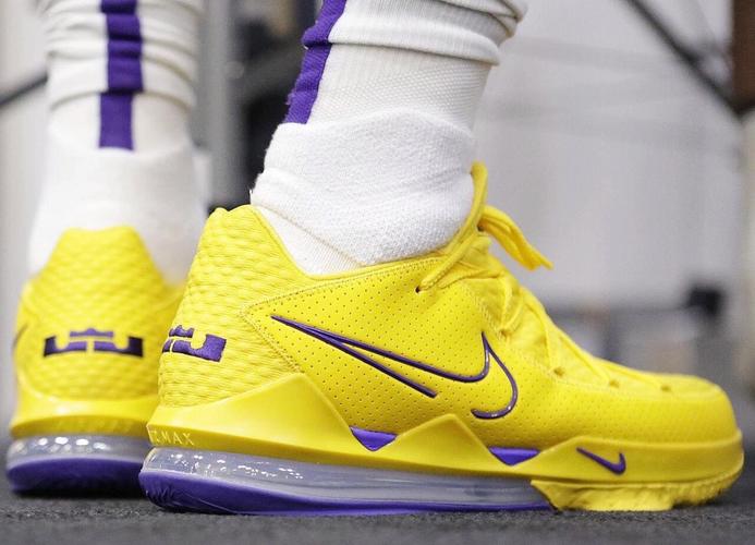 NBA耐克系列哪款值得买？热门球星鞋款大盘点！