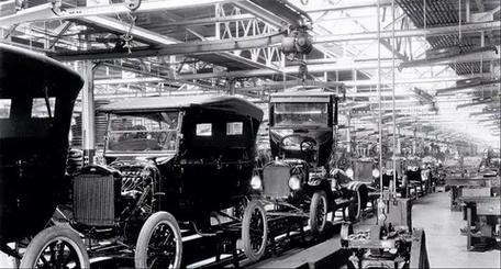 阿涅利家族控制菲亚特？汽车巨头的幕后老板